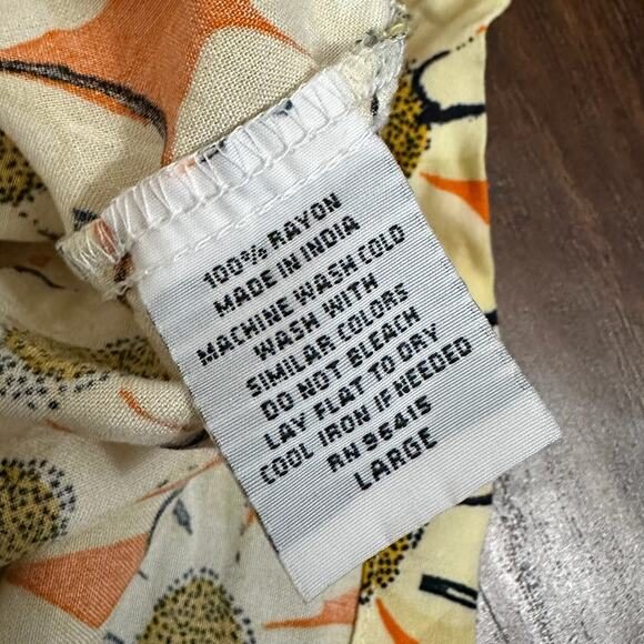 MASSIVE Daisy Shirt Orange Cream Floral Button Up Short Sleeve Hawaiian - Picture 7 of 8